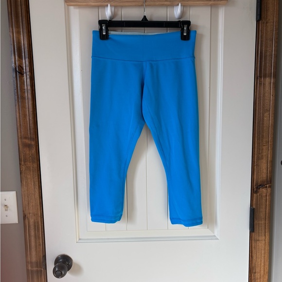 Lululemon capri - Picture 1 of 2
